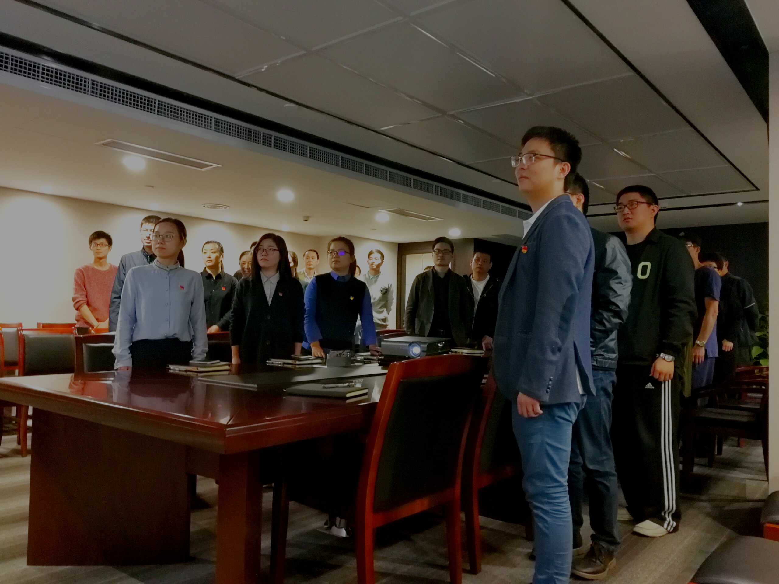 喜迎十九大 勇闯中大金石新转型路