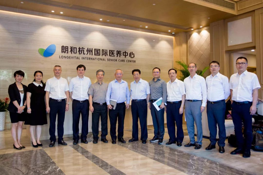 新加坡鹏瑞利集团首席执行官潘锡源先生一行考察朗和