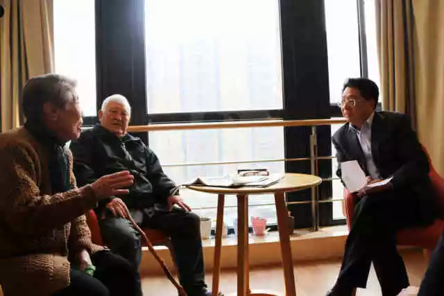 物产中大集团董事长王挺革一行慰问在住集团离休职工