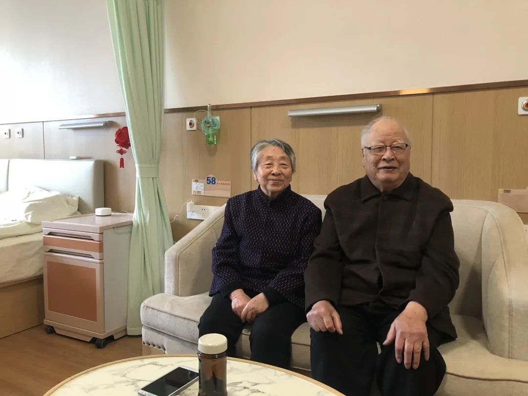 两种选择背后 截然不同的生活——“寒冬”过后 他们道出幸福养老心得