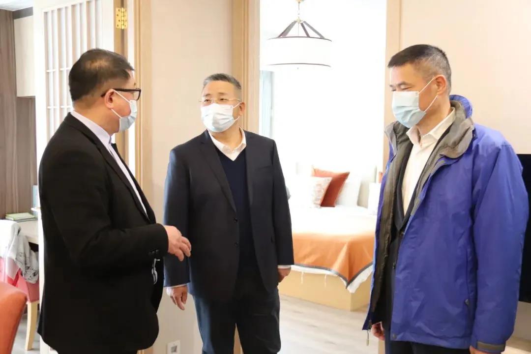 物产中大集团副总裁杨正宏一行莅临朗和（银江）国际医养中心调研指导工作