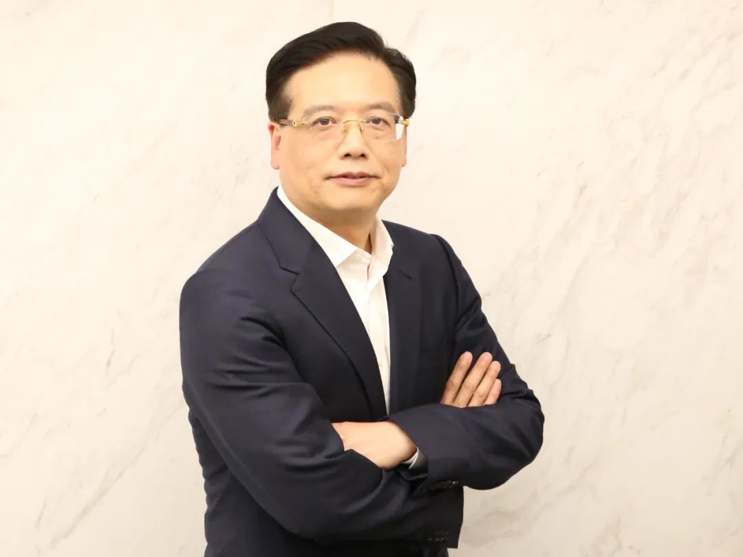 重磅！物产中大金石集团董事长王洪林荣膺“最美国企奋斗者”！