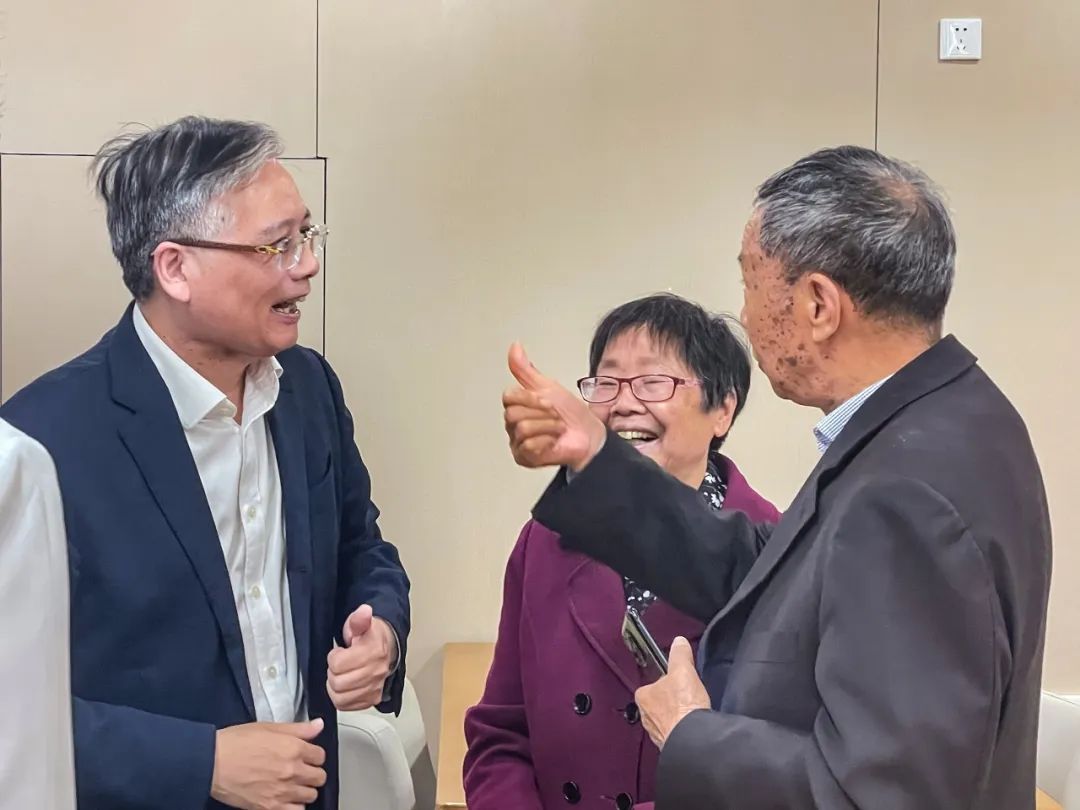 特别的爱给特别的你——王洪林洪卫良520倾听朗园长者入住心声